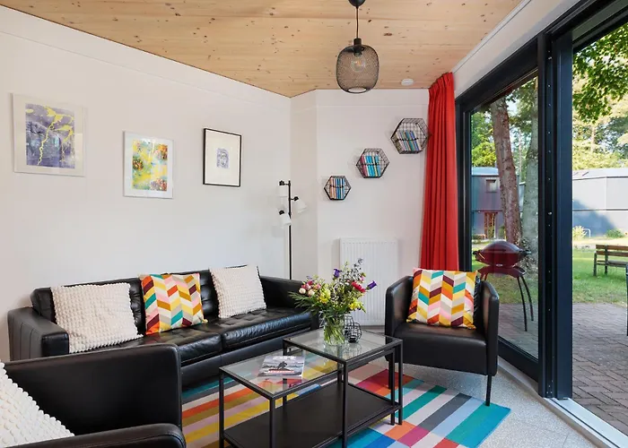 Сasa de vacaciones Traumhaus Direkt Am Mit Dachterrasse, Kamin Und Badewanne Templin